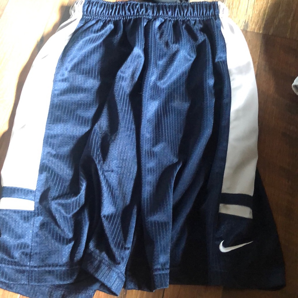 boys nike navy blue basketball shorts